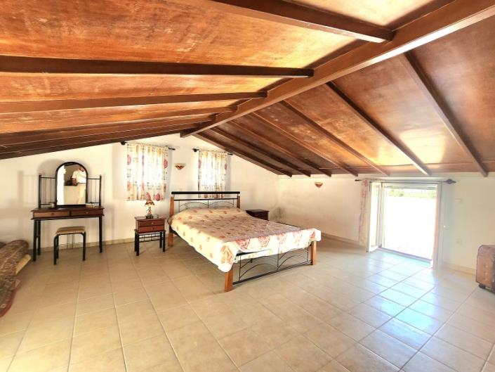 Image No.23-4 Bed House for sale