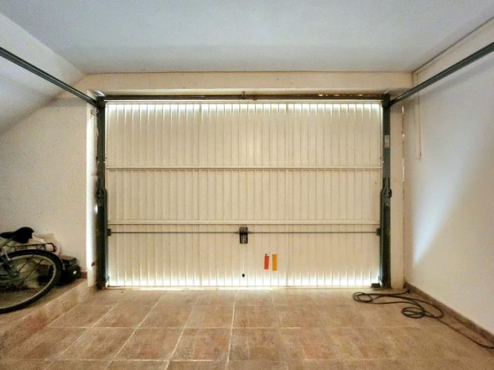 Image No.27-4 Bed House for sale