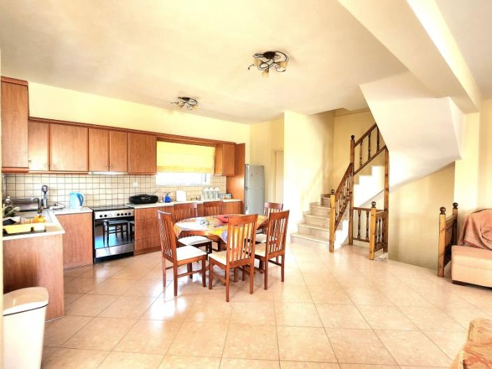 Image No.11-4 Bed House for sale