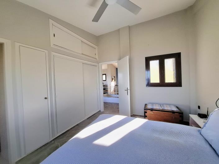 Image No.18-3 Bed House for sale