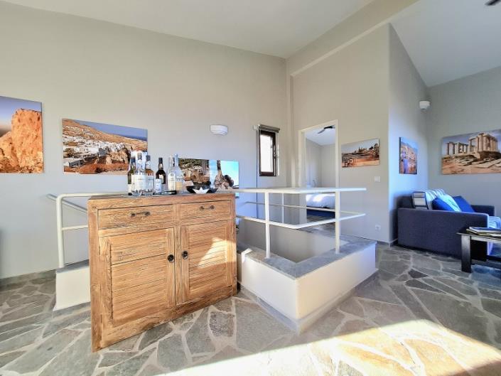 Image No.10-3 Bed House for sale