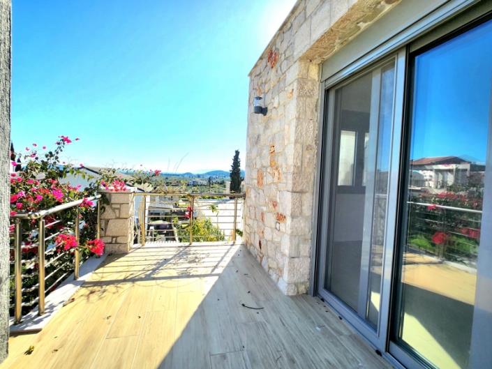 Image No.24-3 Bed House for sale