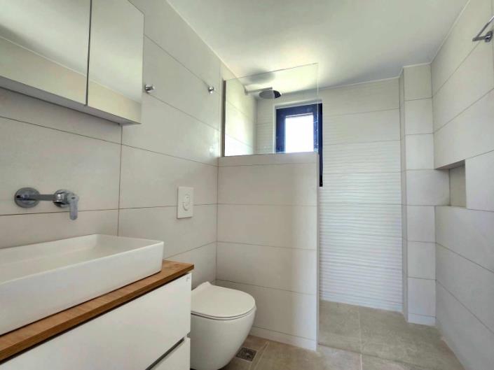 Image No.12-2 Bed Maisonette for sale