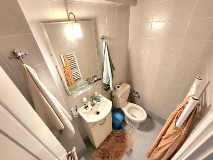 Image No.17-4 Bed House for sale