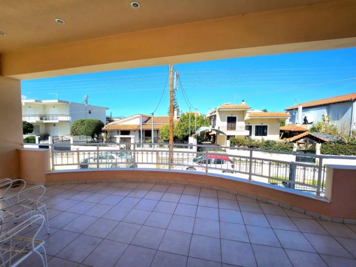 Image No.2-4 Bed House for sale