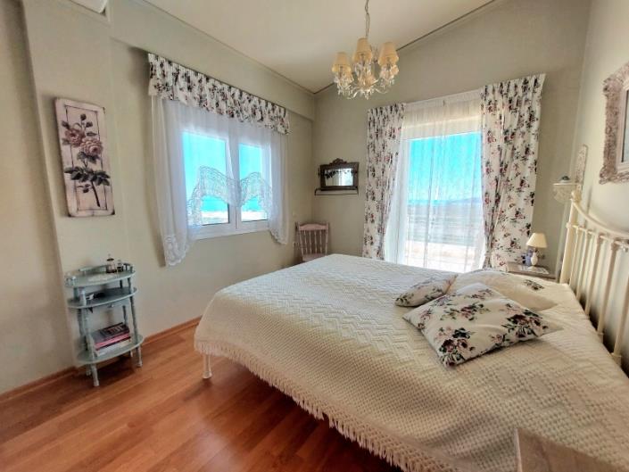 Image No.24-3 Bed Semi-Detached for sale