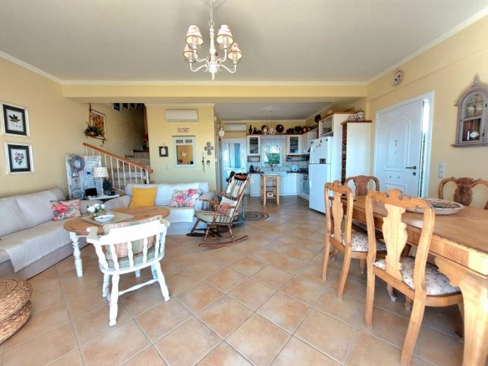 Image No.8-3 Bed Semi-Detached for sale