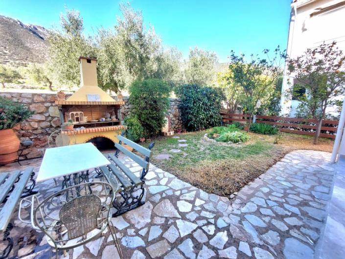 Image No.33-3 Bed Semi-Detached for sale