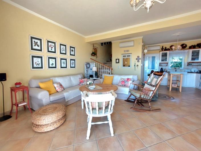 Image No.9-3 Bed Semi-Detached for sale