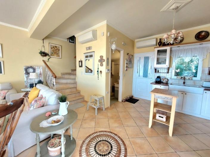 Image No.10-3 Bed Semi-Detached for sale