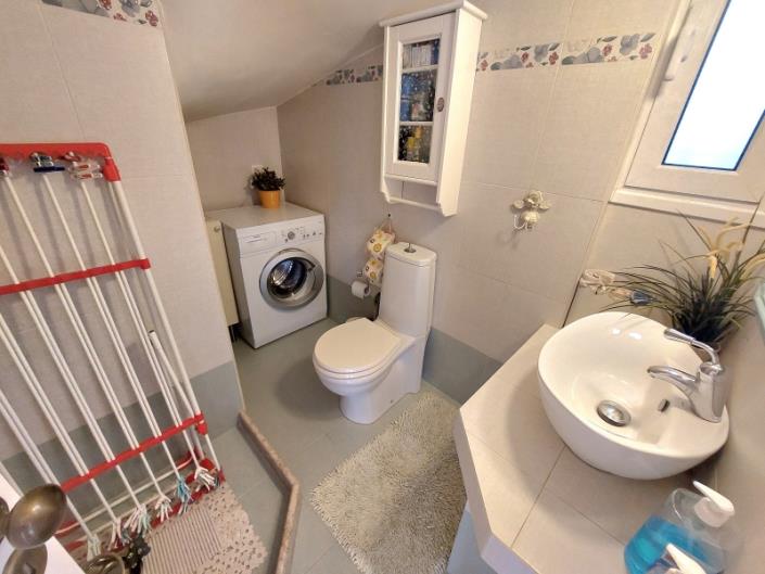 Image No.17-3 Bed Semi-Detached for sale