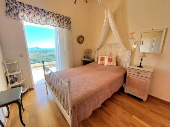 Image No.23-3 Bed Semi-Detached for sale