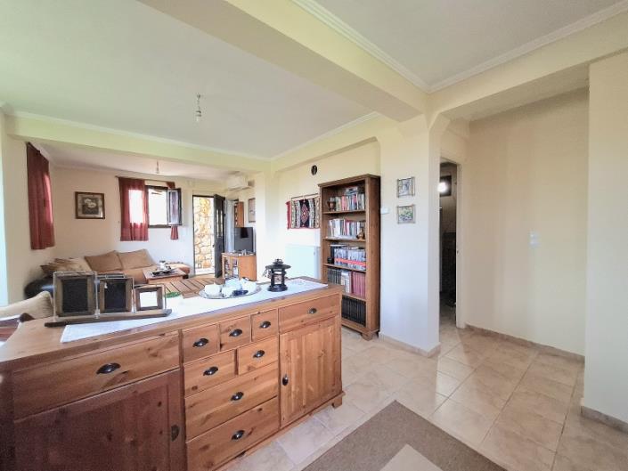 Image No.6-4 Bed House for sale