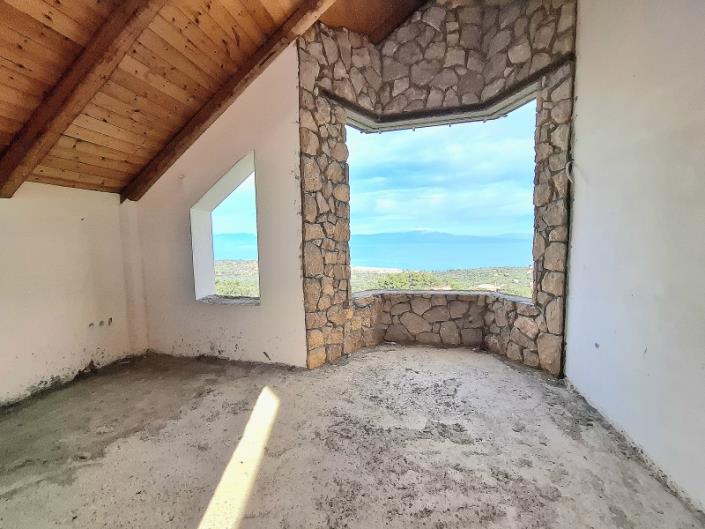 Image No.15-4 Bed House for sale