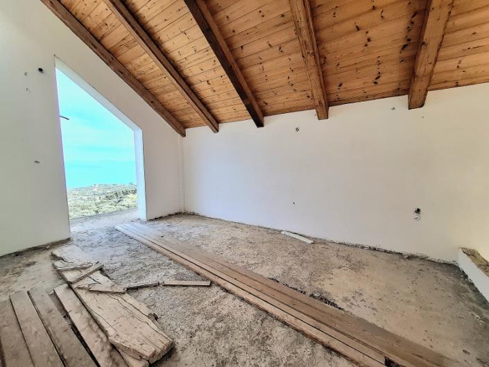 Image No.19-4 Bed House for sale