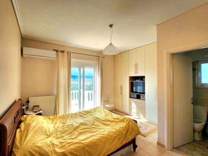 Image No.22-4 Bed House for sale