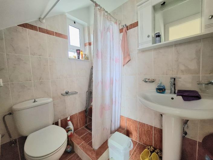 Image No.27-4 Bed House for sale