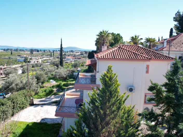 Image No.6-4 Bed House for sale