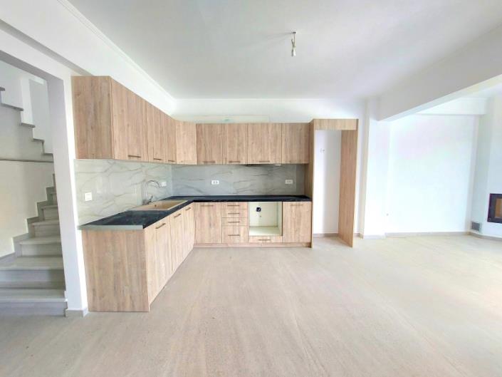 Image No.6-3 Bed House for sale