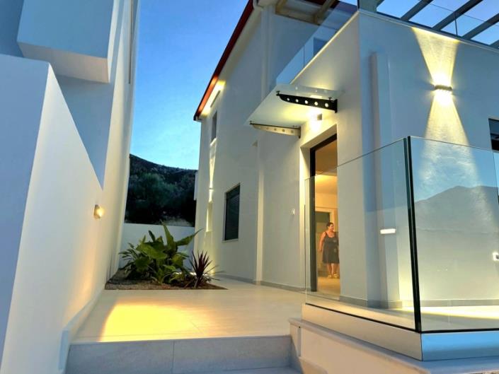 Image No.22-3 Bed House for sale