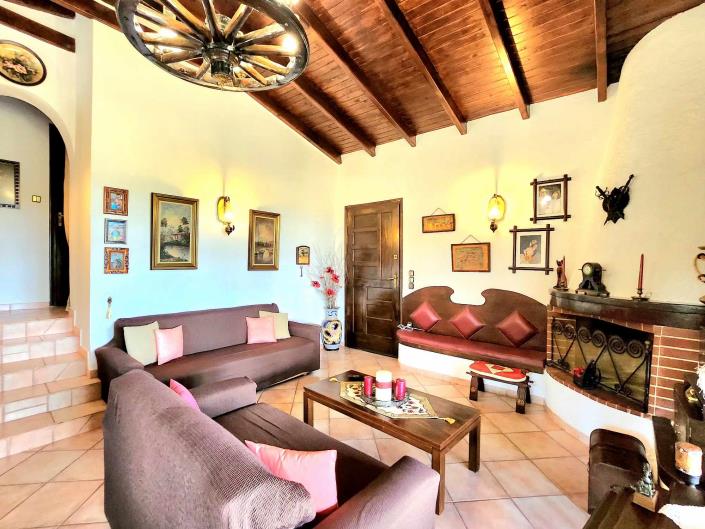 Image No.10-3 Bed House for sale