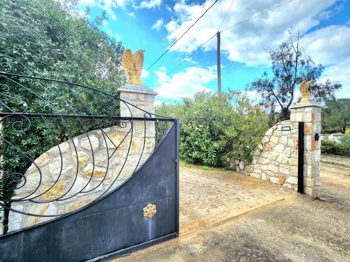 Image No.24-3 Bed House for sale