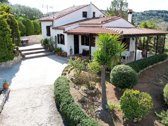 Image No.7-3 Bed House for sale