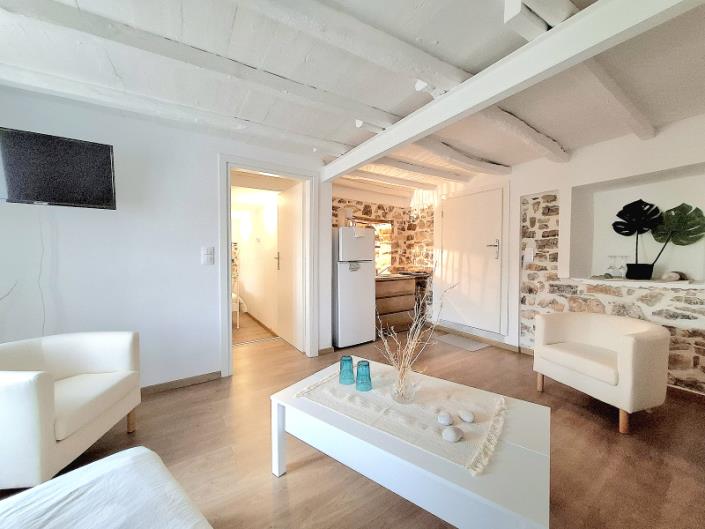 Image No.6-2 Bed House for sale