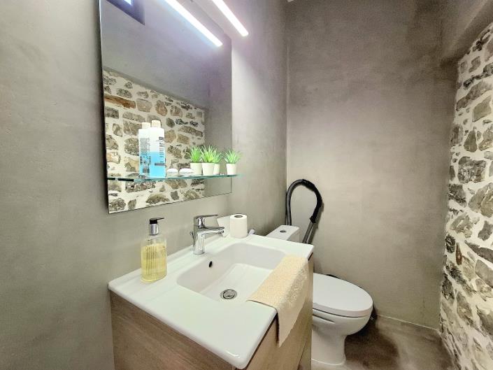 Image No.20-2 Bed House for sale