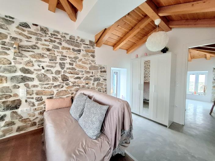 Image No.17-2 Bed House for sale