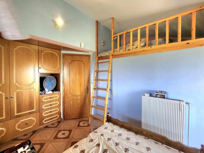 Image No.16-6 Bed House for sale