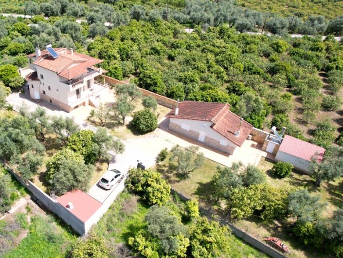 Image No.2-6 Bed House for sale