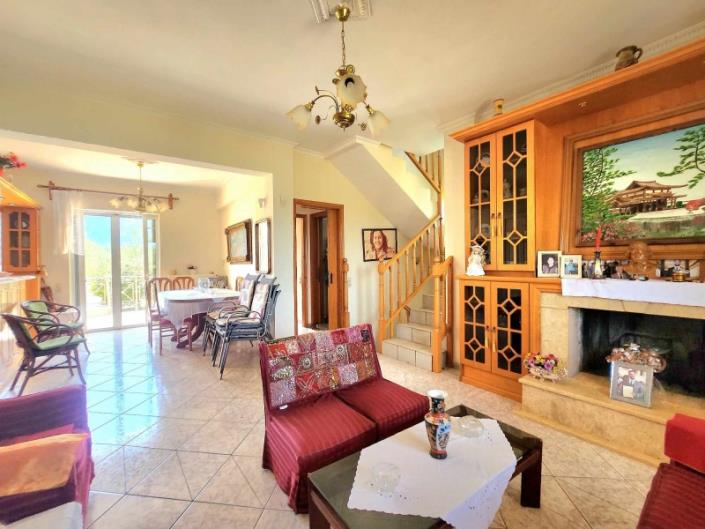 Image No.10-6 Bed House for sale