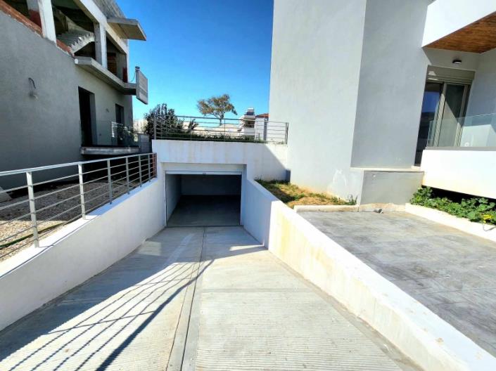 Image No.34-3 Bed House for sale