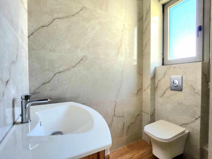 Image No.31-3 Bed House for sale