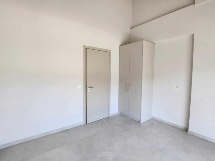 Image No.26-3 Bed House for sale