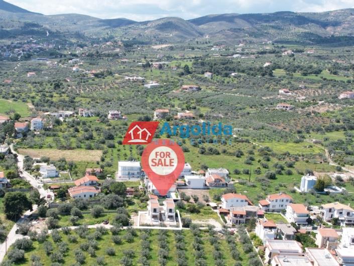 Image No.8-2 Bed House for sale