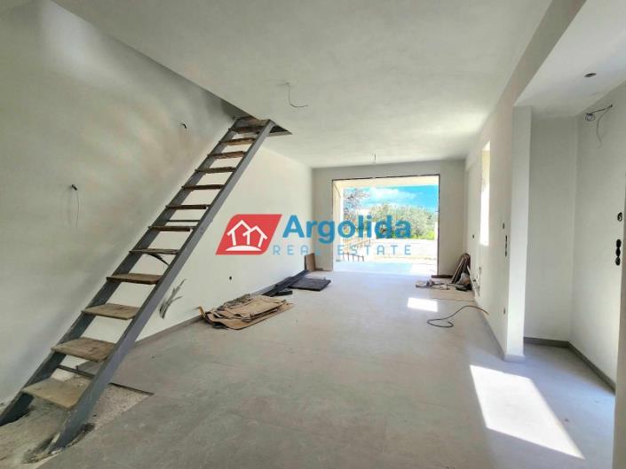 Image No.10-2 Bed House for sale