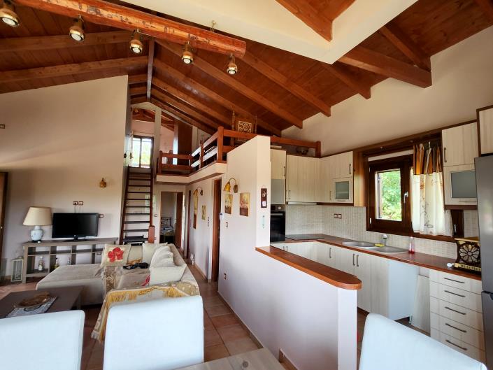 Image No.11-3 Bed Village House for sale