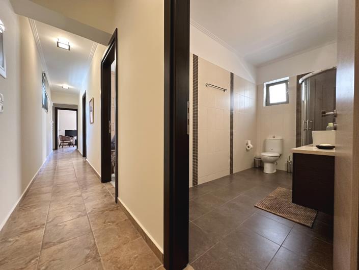 Image No.20-4 Bed House/Villa for sale