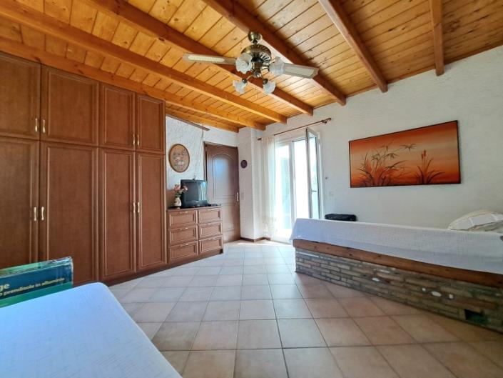 Image No.12-4 Bed House for sale