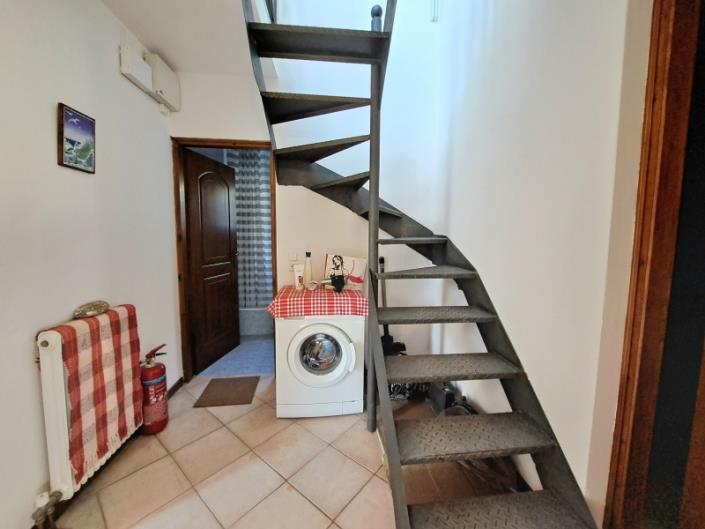 Image No.15-4 Bed House for sale