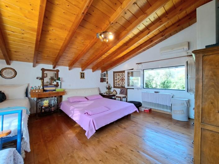 Image No.22-4 Bed House for sale