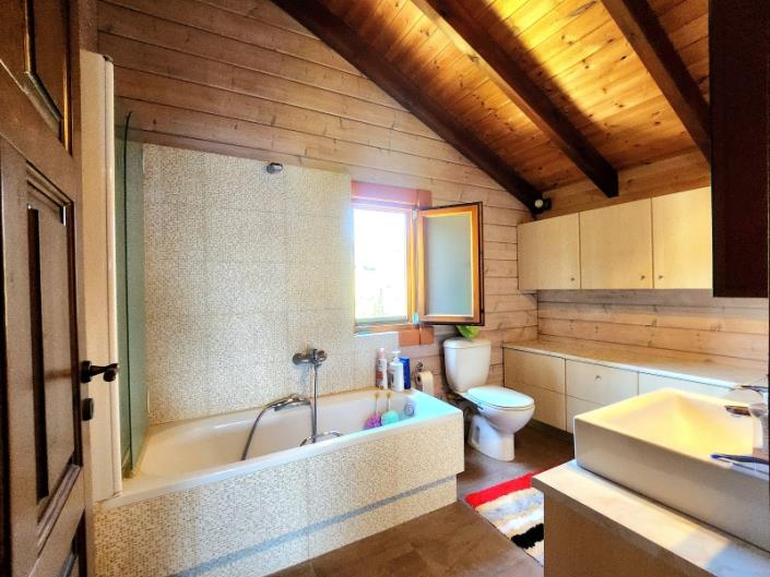 Image No.22-4 Bed Villa / Detached for sale