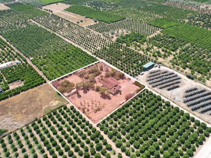 Image No.20-3 Bed Country House for sale