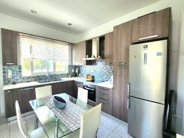 Image No.12-4 Bed House for sale