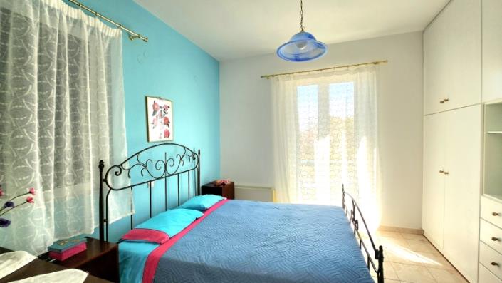 Image No.15-4 Bed House for sale