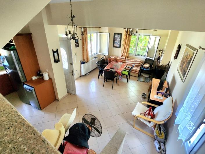 Image No.8-3 Bed House for sale