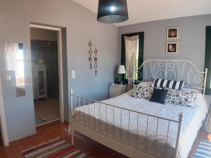 Image No.14-3 Bed House for sale