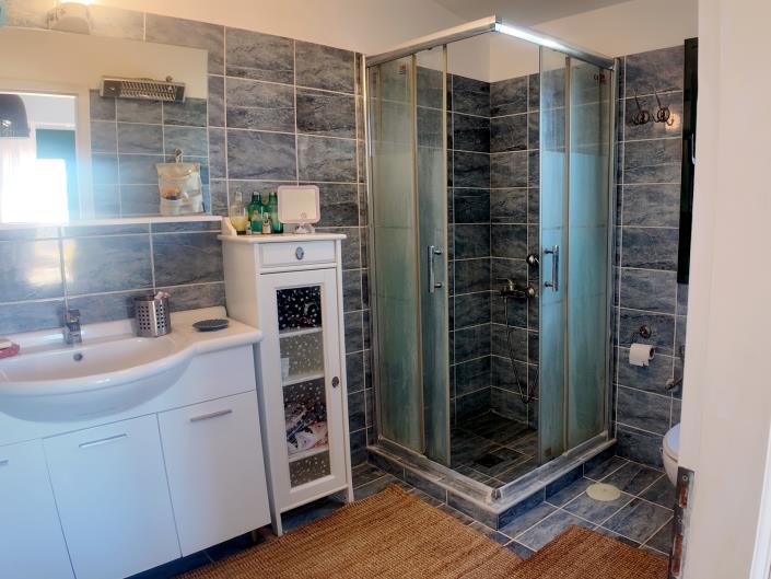 Image No.18-3 Bed House for sale